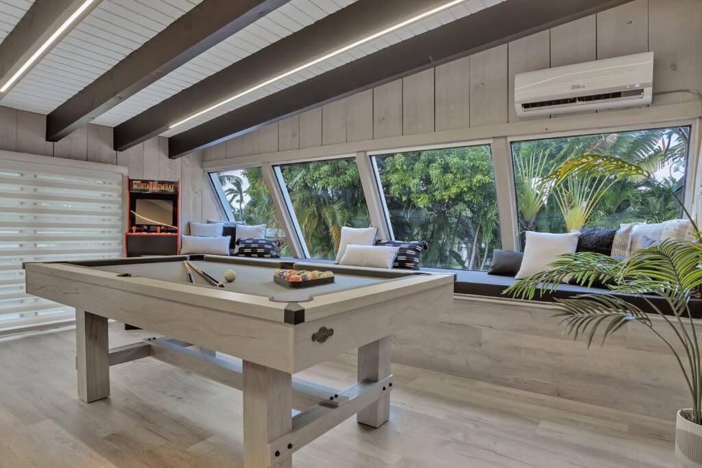 Stunning 2 Story Villa With Pool Fort Lauderdale Eksteriør bilde