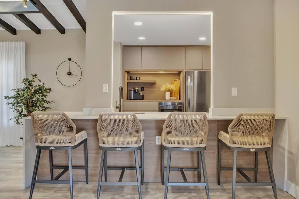 Stunning 2 Story Villa With Pool Fort Lauderdale Eksteriør bilde