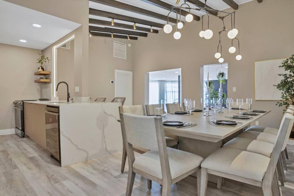 Stunning 2 Story Villa With Pool Fort Lauderdale Eksteriør bilde