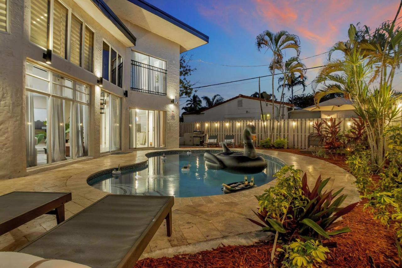 Stunning 2 Story Villa With Pool Fort Lauderdale Eksteriør bilde