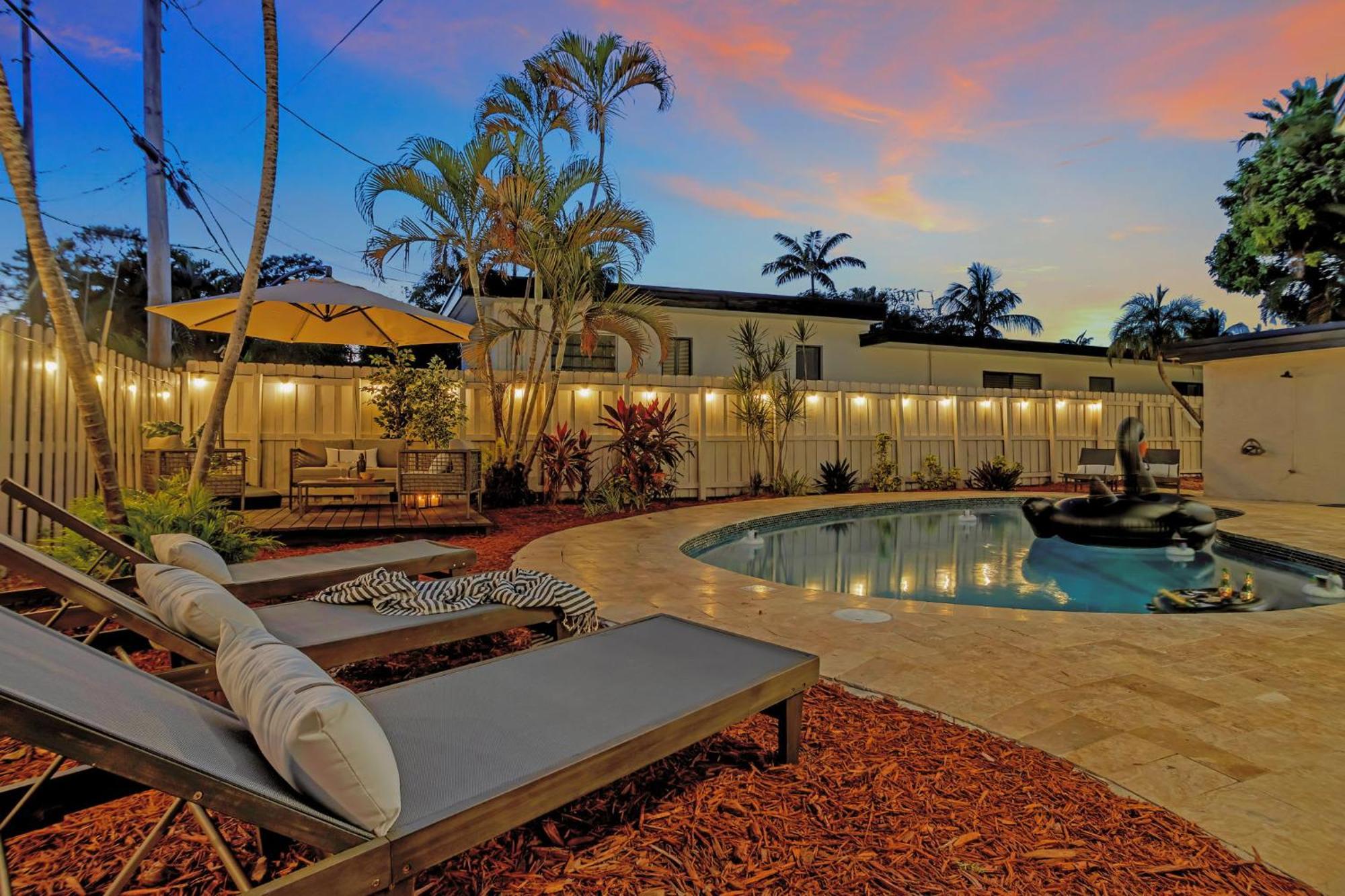 Stunning 2 Story Villa With Pool Fort Lauderdale Eksteriør bilde